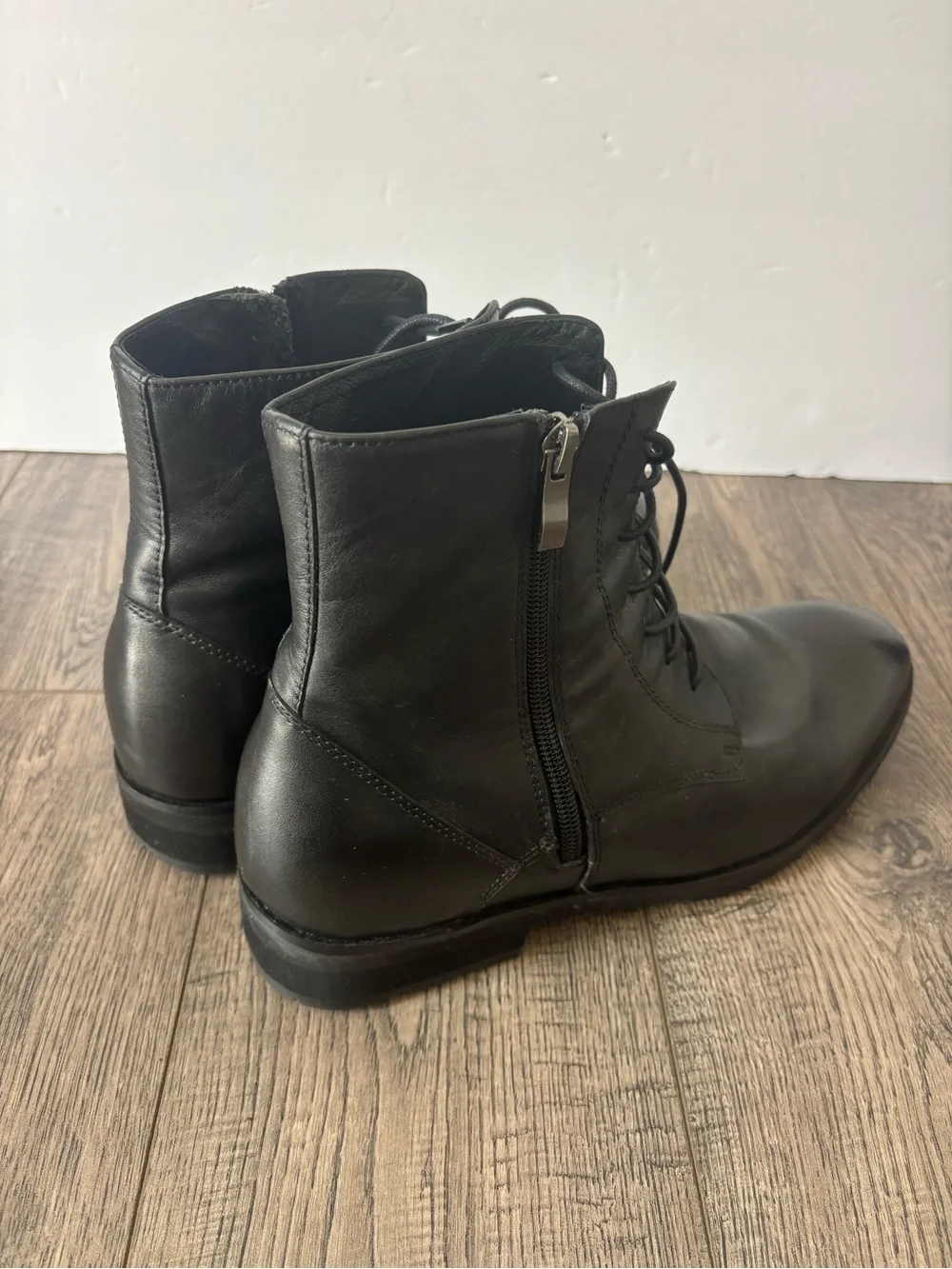 Chamaripa height increasing elevatorBlack Leather Lace-Up Ankle Boots sz 40